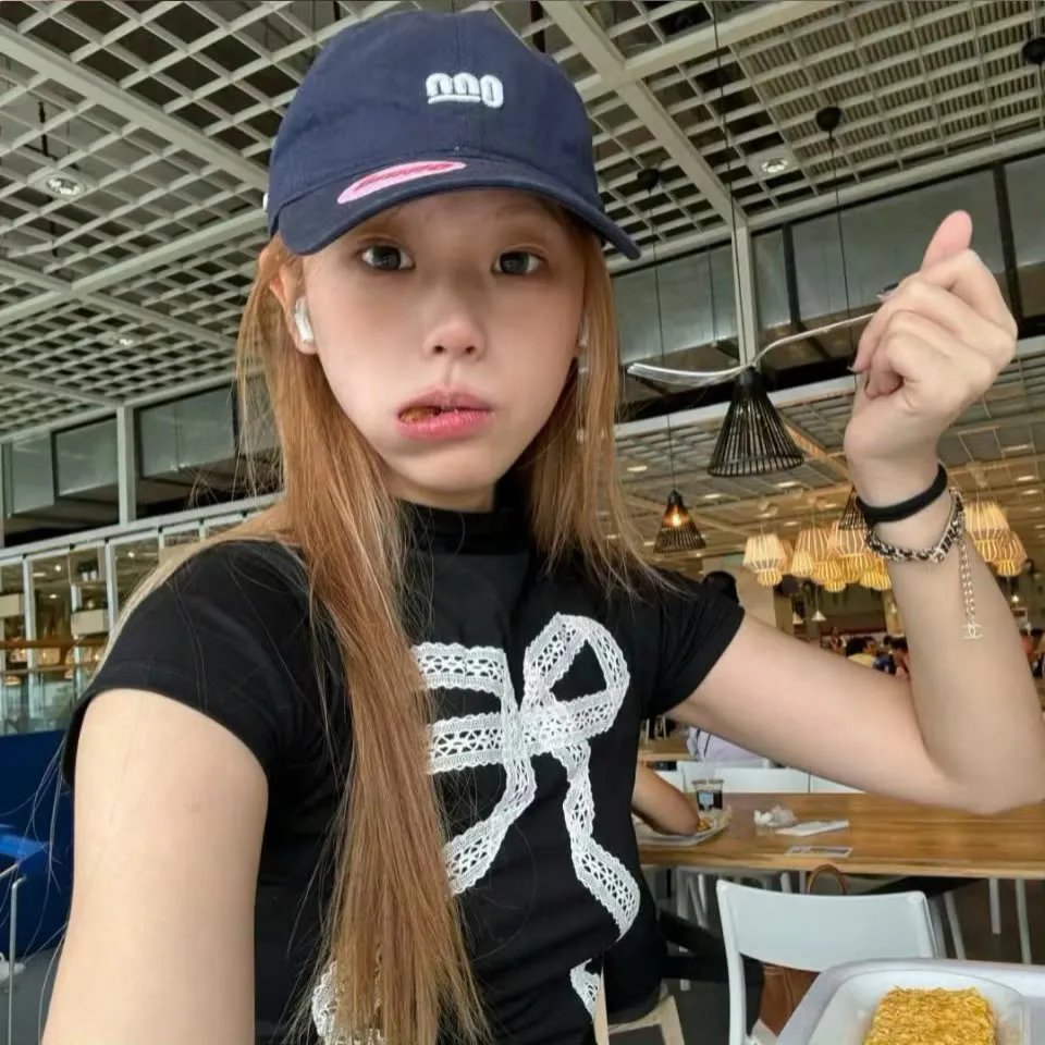 狭窄边缘海报